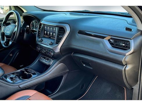 Used 2020 GMC Acadia AT4 image 25