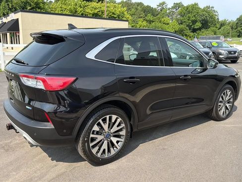 Used 2020 Ford Escape Titanium AWD/4WD image 5