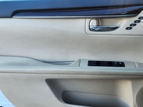 Used 2013 Lexus ES 350 image 12