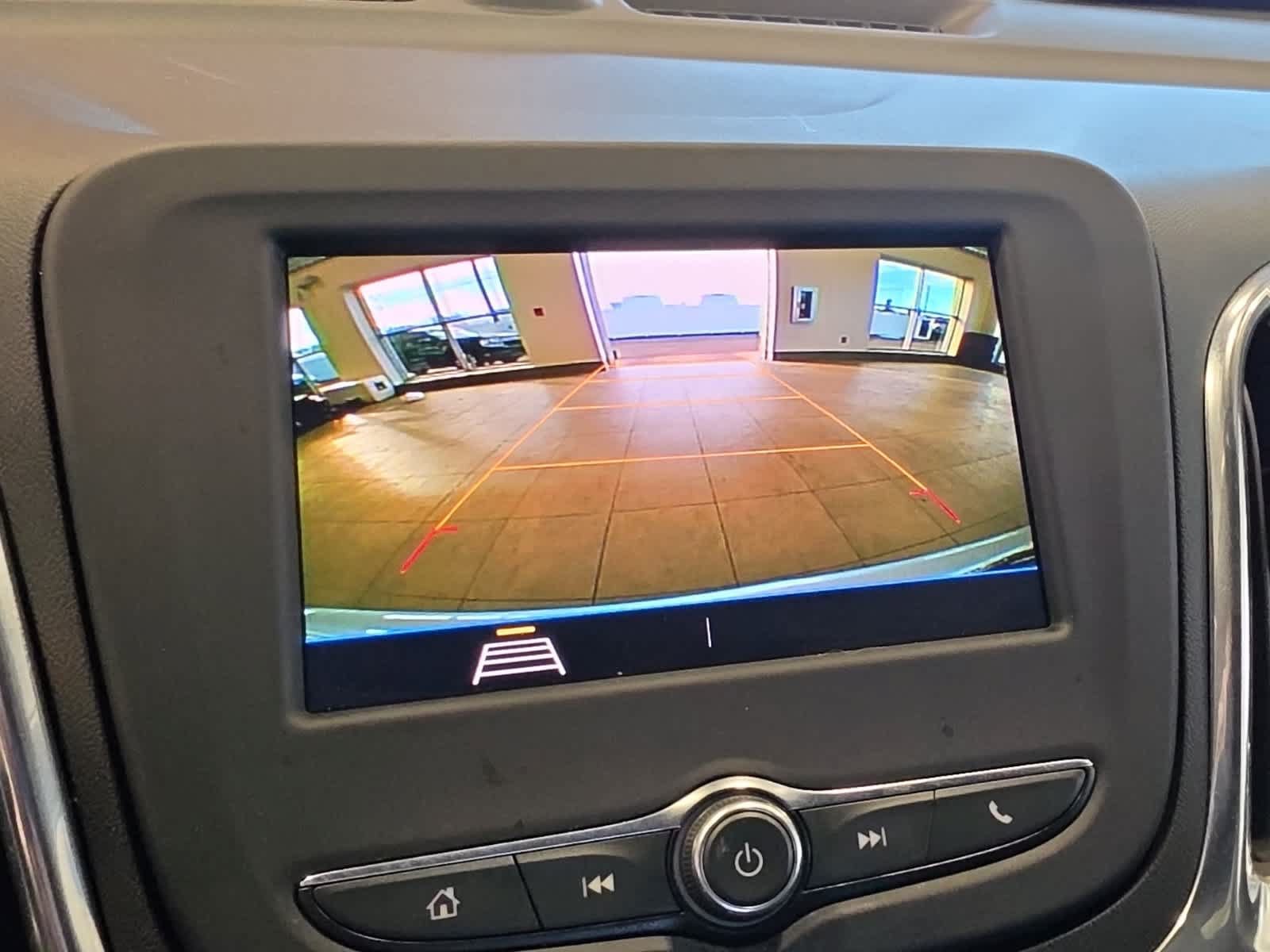 Used 2020 Chevrolet Equinox LT w/ Driver Convenience Package FWD image 38