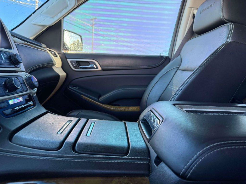 Used 2017 GMC Yukon Denali w/ Open Road Package AWD/4WD image 29