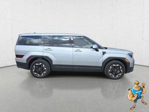 Used 2026 Hyundai Santa Fe SE FWD image 4