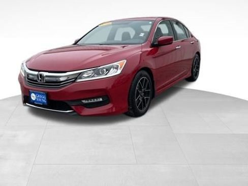 Used 2016 Honda Accord Sport image 2