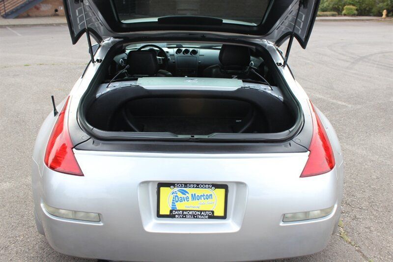 Used 2004 Nissan 350Z Touring w/ Cargo Convenience Pkg RWD image 12