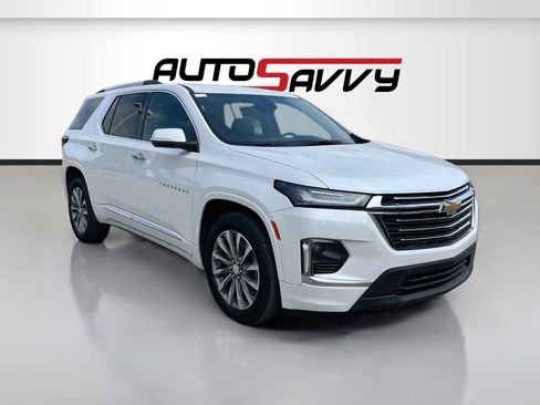 Used 2023 Chevrolet Traverse Premier FWD image 1