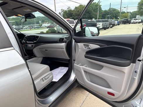 Used 2022 Honda Pilot Special Edition image 39