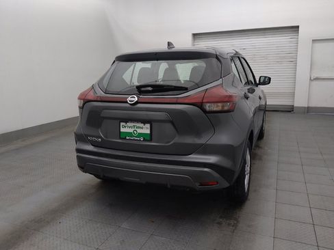 Used 2021 Nissan Kicks S image 7