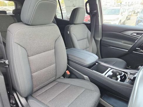 New 2026 Chevrolet Traverse LT w/ LPO, Floor Liner Package AWD/4WD image 16