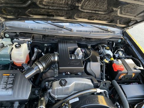 Used 2011 GMC Canyon SLE image 27