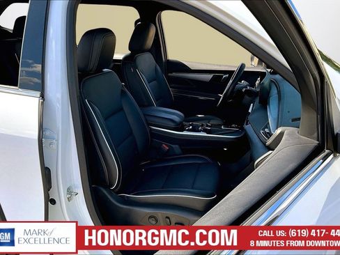 Used 2025 Buick Enclave Preferred image 29