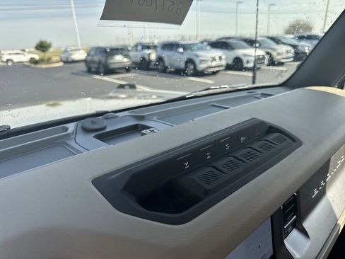 New 2025 Ford Bronco Big Bend w/ Black Diamond Package image 29