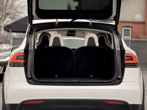 Used 2018 Tesla Model X 100D image 21