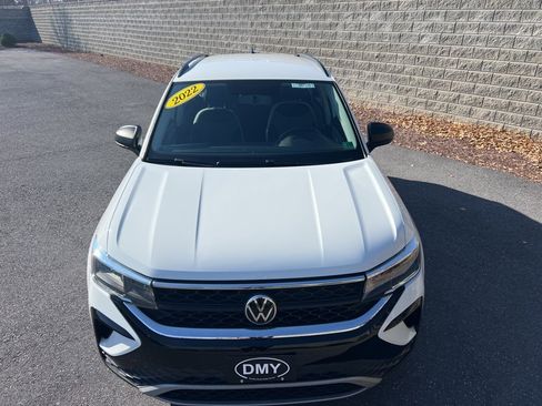 Used 2022 Volkswagen Taos S image 8