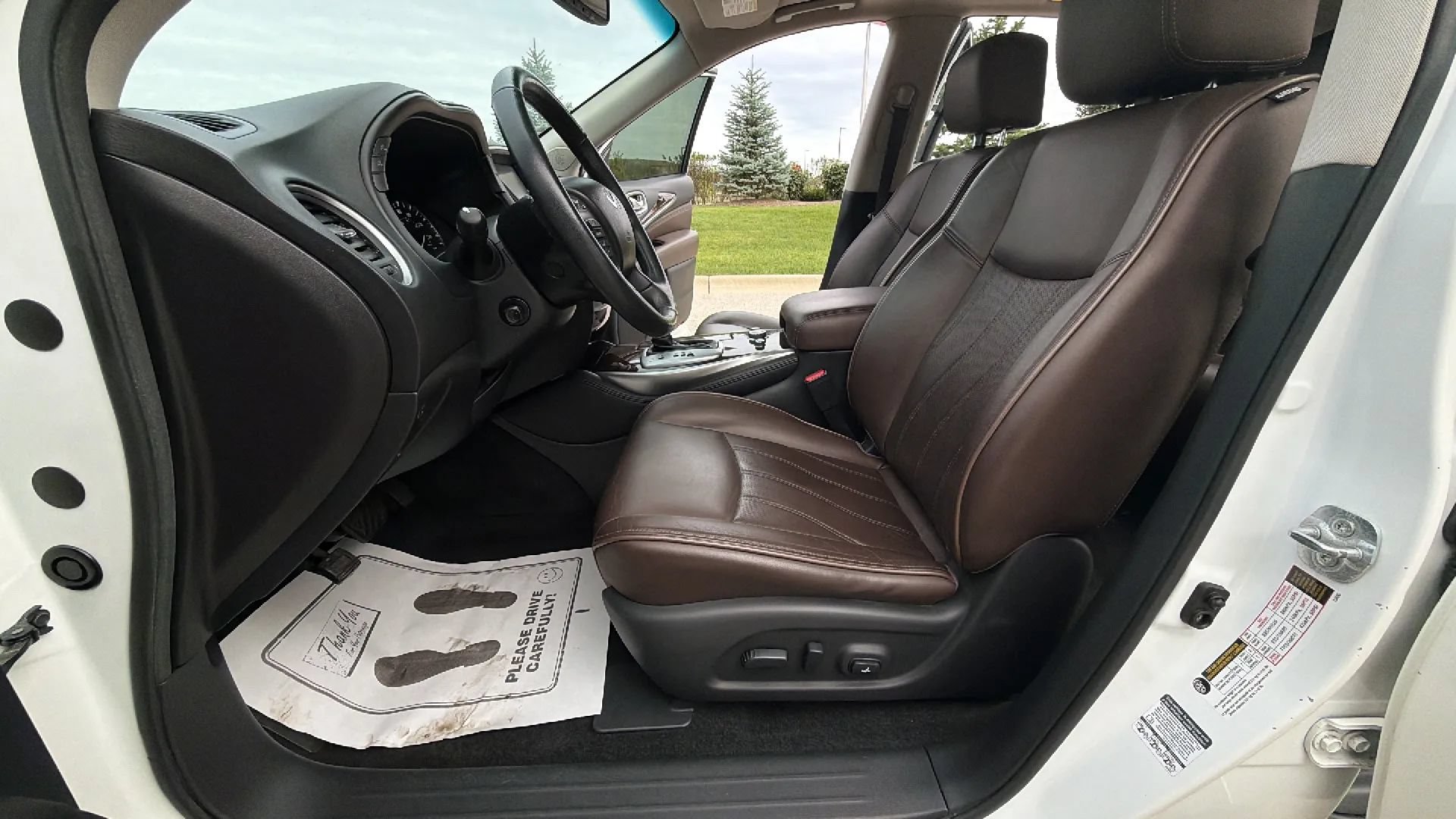 Used 2015 INFINITI QX60 Luxe w/ Deluxe Touring Package AWD/4WD image 20