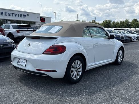 Used 2017 Volkswagen Beetle 1.8T S FWD image 8