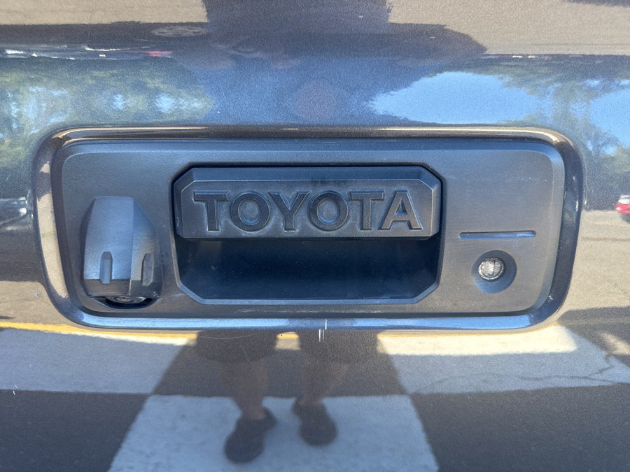 Used 2017 Toyota Tacoma SR5 w/ Tow Package AWD/4WD image 47