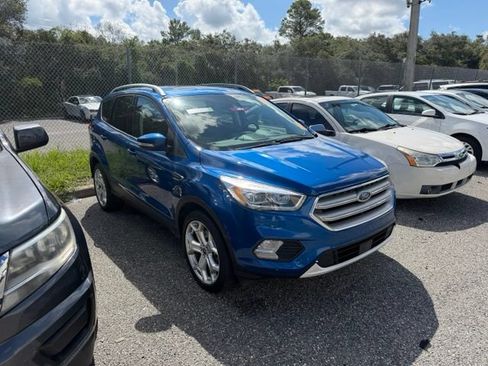 Used 2019 Ford Escape Titanium AWD/4WD image 2