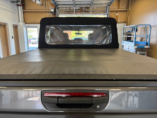 Used 2025 Jeep Gladiator Sport AWD/4WD image 24