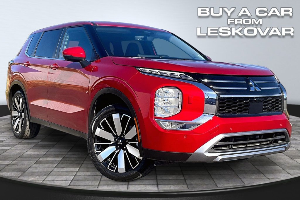 Used 2025 Mitsubishi Outlander AWD image 1