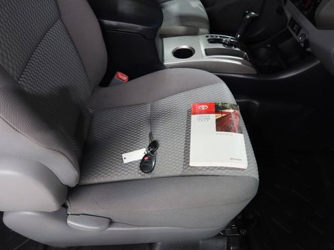 Used 2013 Toyota Tacoma PreRunner w/ SR5 Pkg RWD image 25