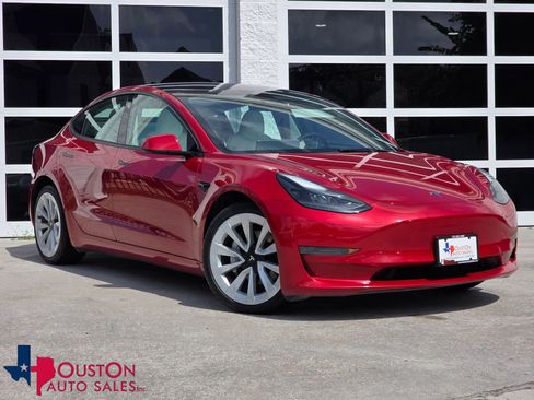 Used 2023 Tesla Model 3 Standard Range RWD image 1