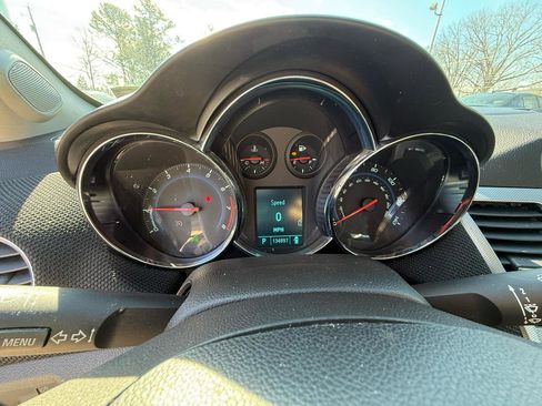 Used 2011 Chevrolet Cruze LTZ image 13