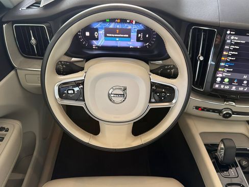 Used 2023 Volvo XC60 B5 Plus w/ Climate Package FWD image 13
