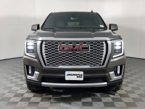 Used 2021 GMC Yukon Denali w/ Denali Premium Package image 5