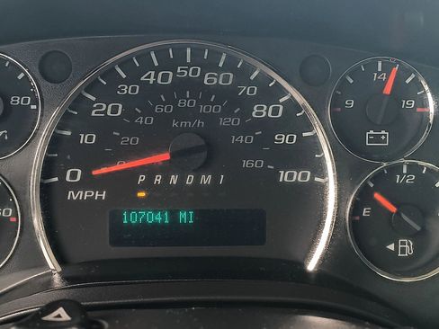 Used 2019 Chevrolet Express 3500 w/ Power Convenience Package image 18