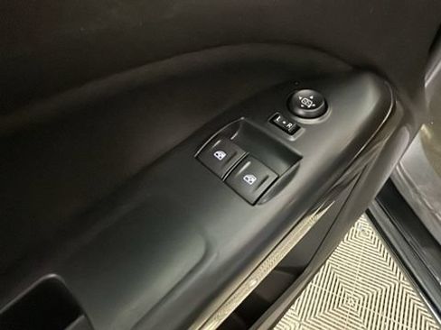 Used 2015 GMC Canyon SLE w/ SLE Convenience Package AWD/4WD image 10