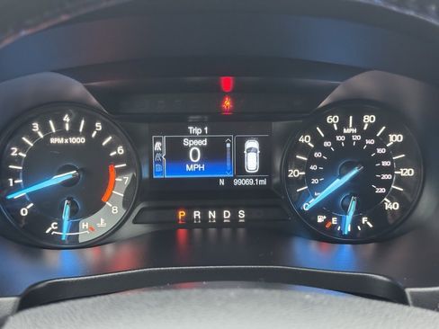 Certified 2018 Ford Explorer XLT image 38