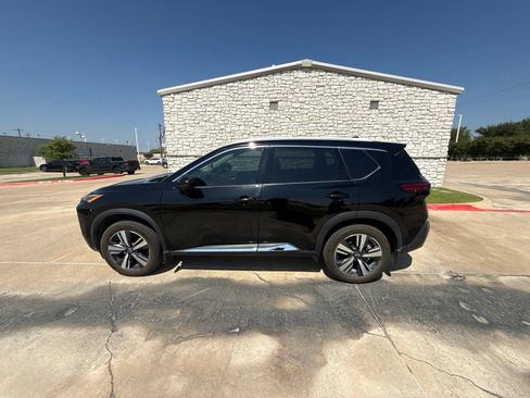 Used 2023 Nissan Rogue SL FWD image 4