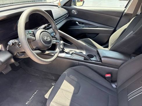 Used 2024 Hyundai Elantra SEL FWD image 6