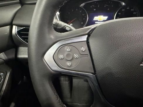 Used 2023 Chevrolet Traverse LT FWD image 11
