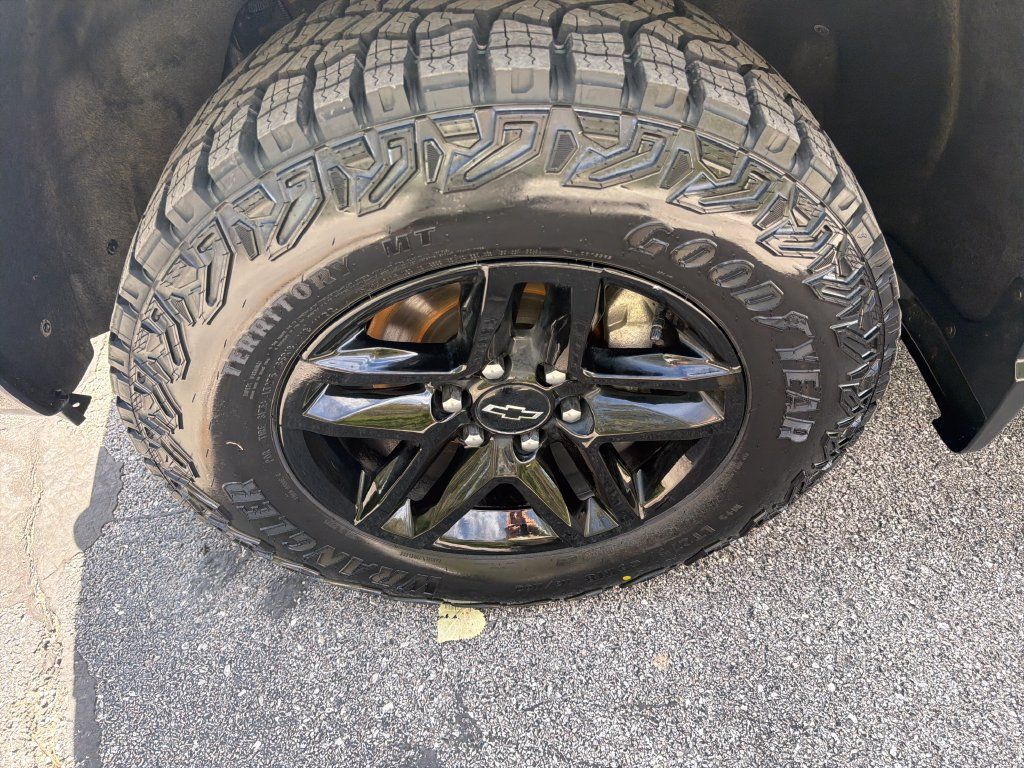 Used 2024 Chevrolet Silverado 1500 LT Trail Boss w/ Convenience Package II AWD/4WD image 30