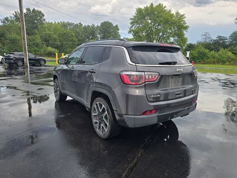 Used 2019 Jeep Compass Limited AWD/4WD image 6