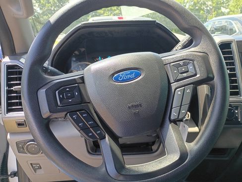 Used 2018 Ford F150 XLT AWD/4WD image 16