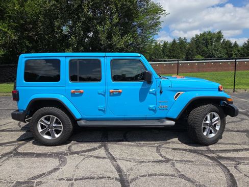 Used 2021 Jeep Wrangler Unlimited Sahara AWD/4WD image 6