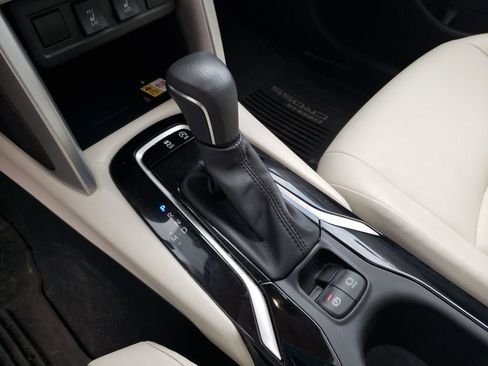 Used 2023 Toyota Corolla Cross XLE w/ Convenience Package image 23