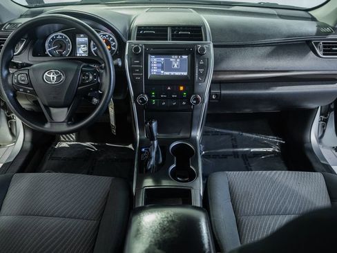 Used 2017 Toyota Camry LE FWD image 17