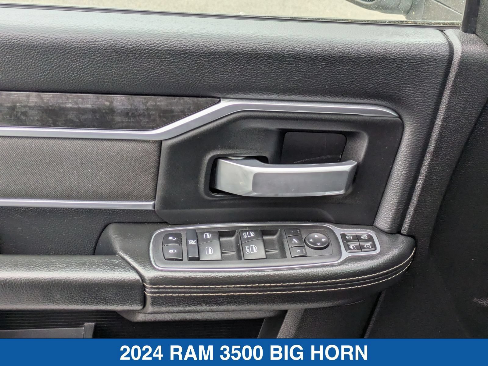 Used 2024 RAM 3500 Big Horn AWD/4WD image 13