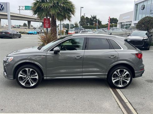 Certified 2021 Audi Q3 2.0T Premium Plus w/ Premium Plus Package image 9