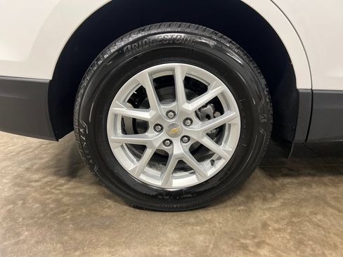 Certified 2024 Chevrolet Equinox LT AWD/4WD image 10