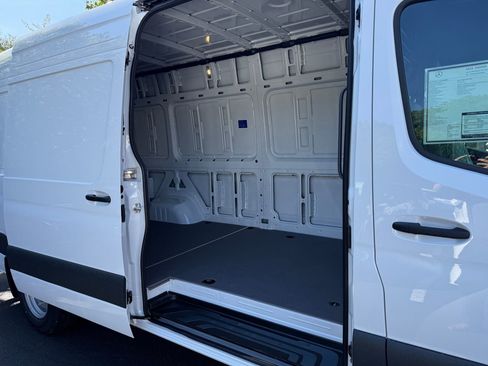 New 2025 Mercedes-Benz Sprinter 3500 image 19