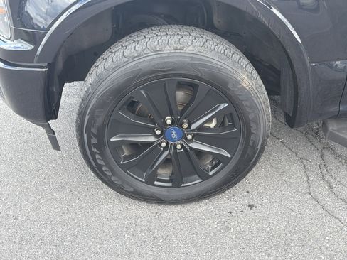 Used 2019 Ford F150 XLT w/ Equipment Group 302A Luxury AWD/4WD image 11