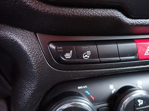 Used 2017 Jeep Renegade Trailhawk AWD/4WD image 21