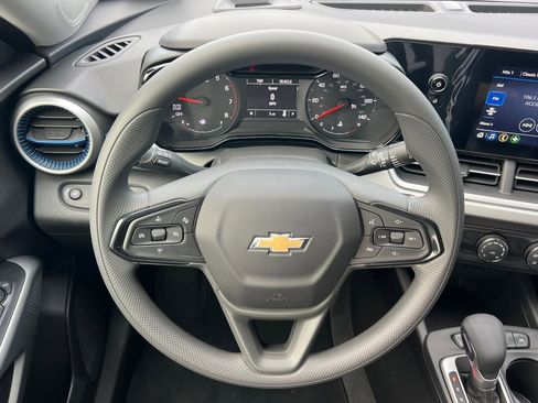 Used 2026 Chevrolet Trax LS FWD image 14