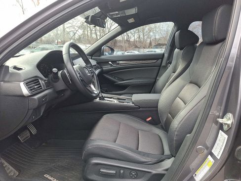 Used 2019 Honda Accord Sport image 13