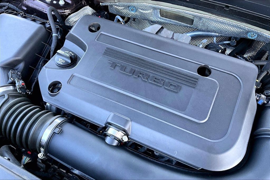 Used 2023 Buick Envision Avenir FWD image 32
