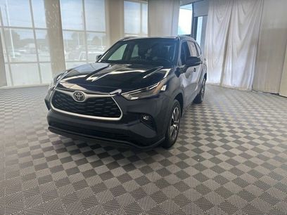 Used 2022 Toyota Highlander XLE